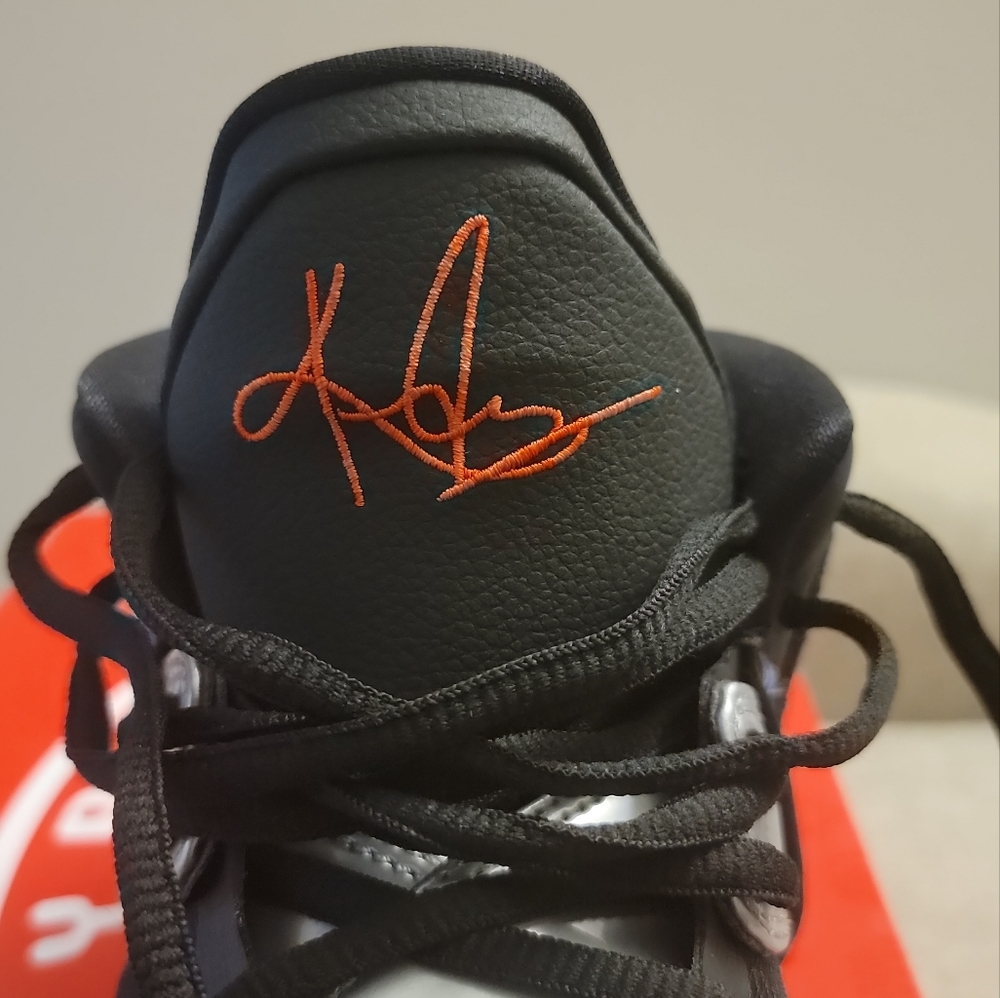 2022 Kyrie Infinity "Fire and Ice" - Picture 9 of 14